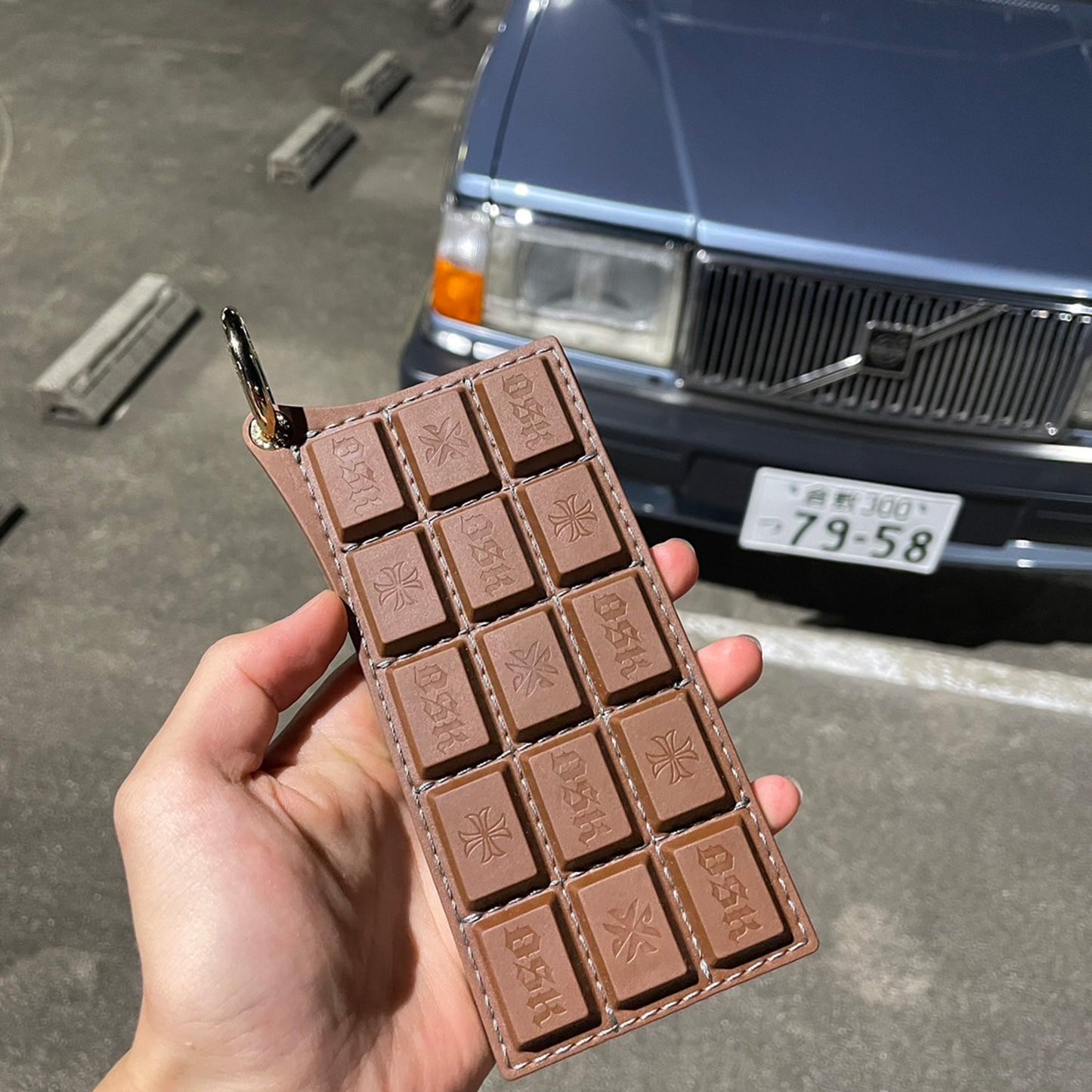 OSK MAGNETIC CHOCOLATE KEYRING