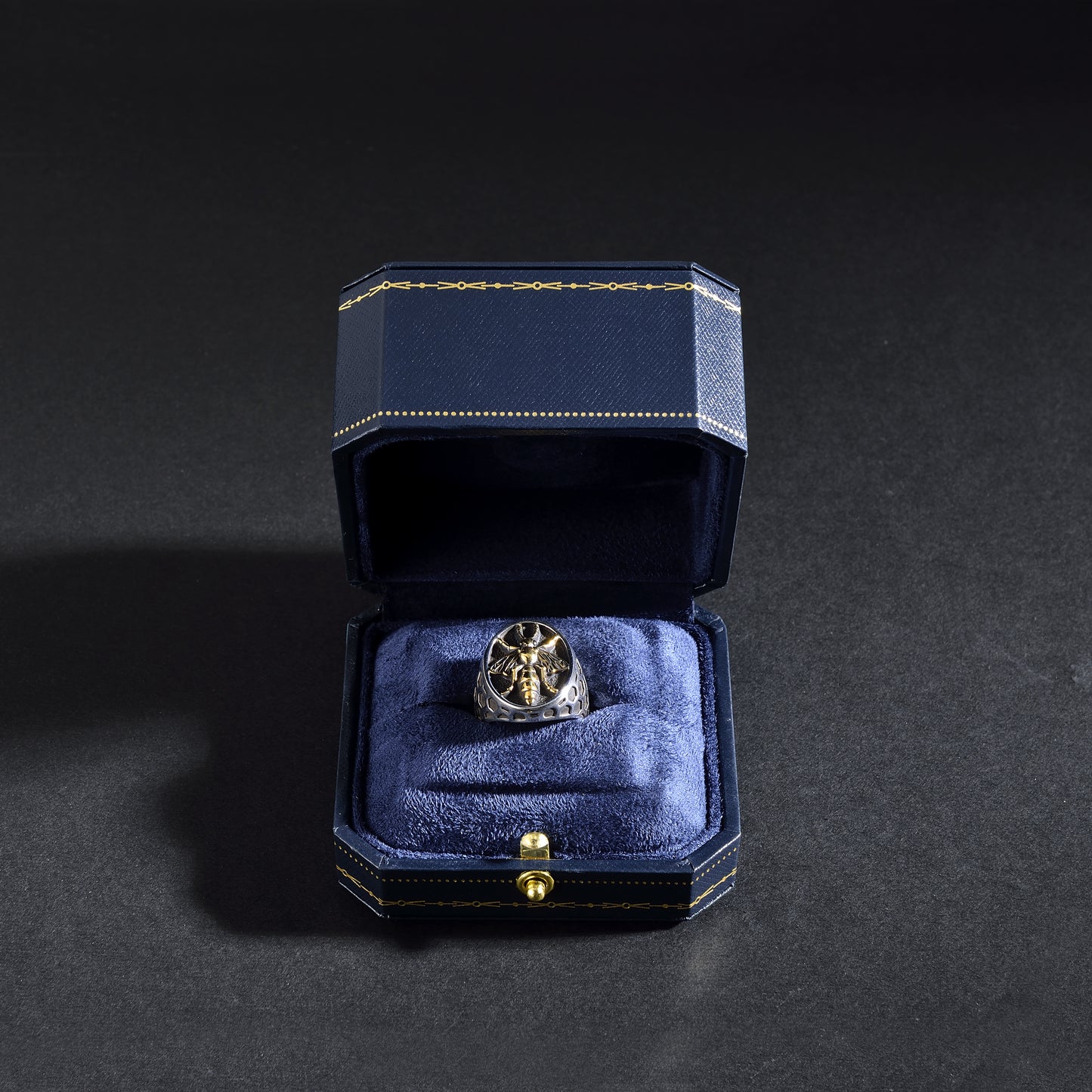 THE BEE RING — Spirit of the Hive