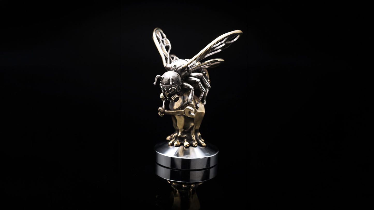 Racing Bee Coffee Press Stand