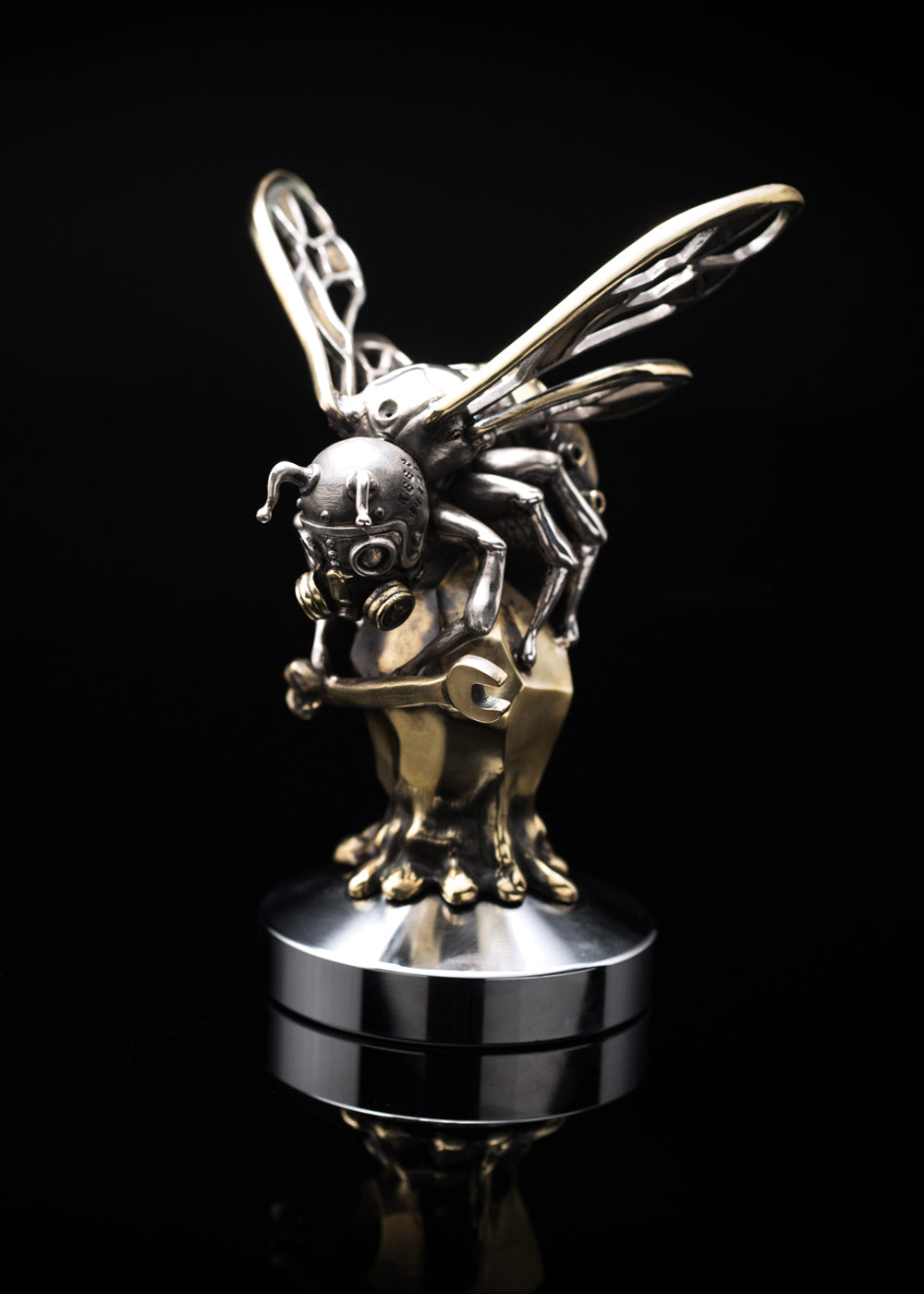 Racing Bee Coffee Press Stand