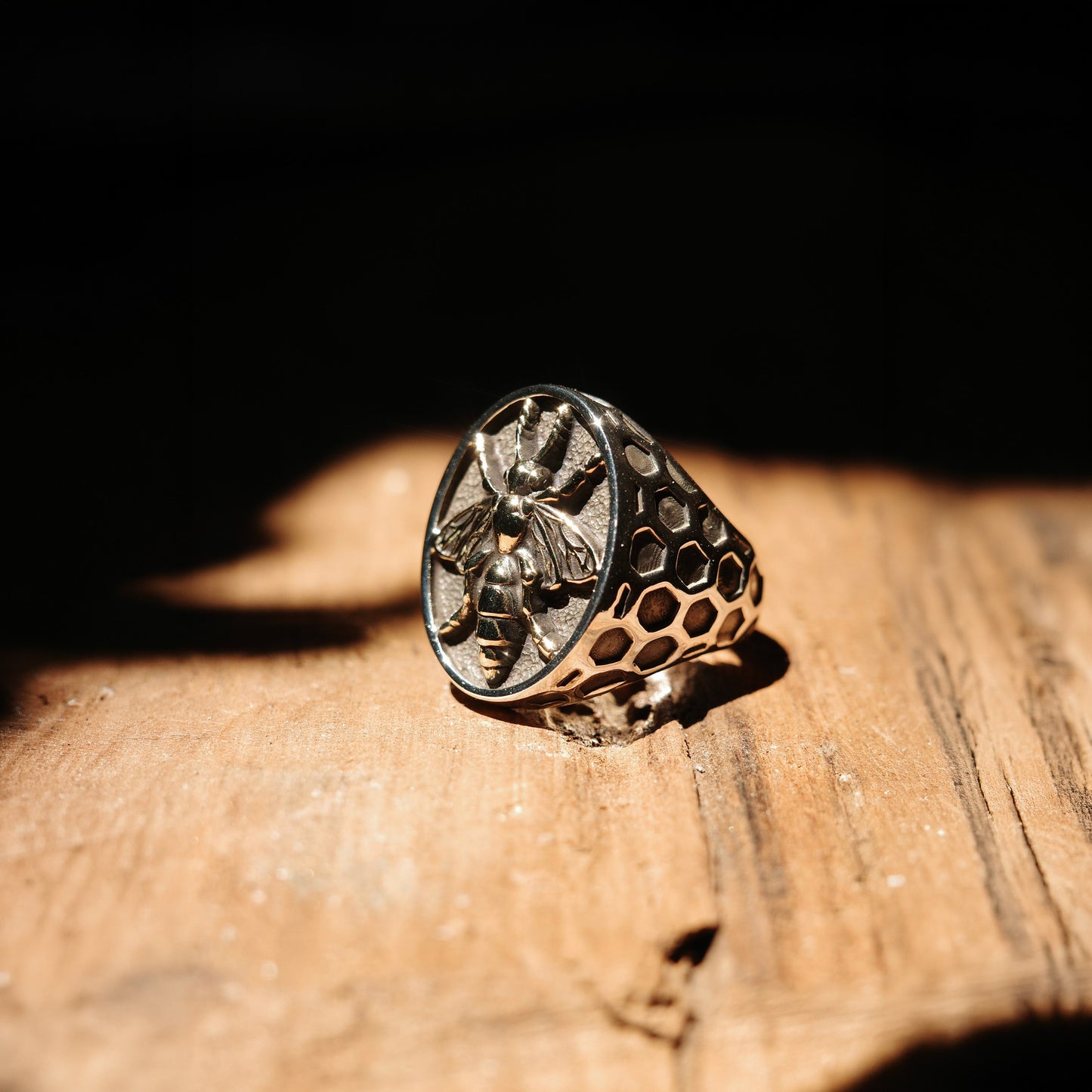 THE BEE RING — Spirit of the Hive