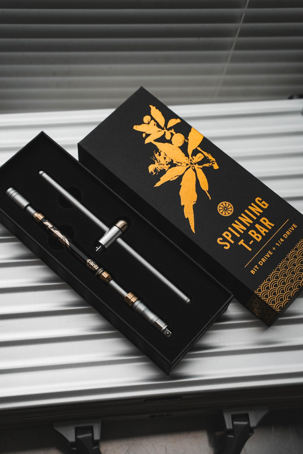 when were age restrictions put on cigarettes It is illegal in Illinois for anyone under the age of 21 to buy tobacco  products. It's also illegal for adults to purchase these products for  underage individuals. Help Teens gain awareness
