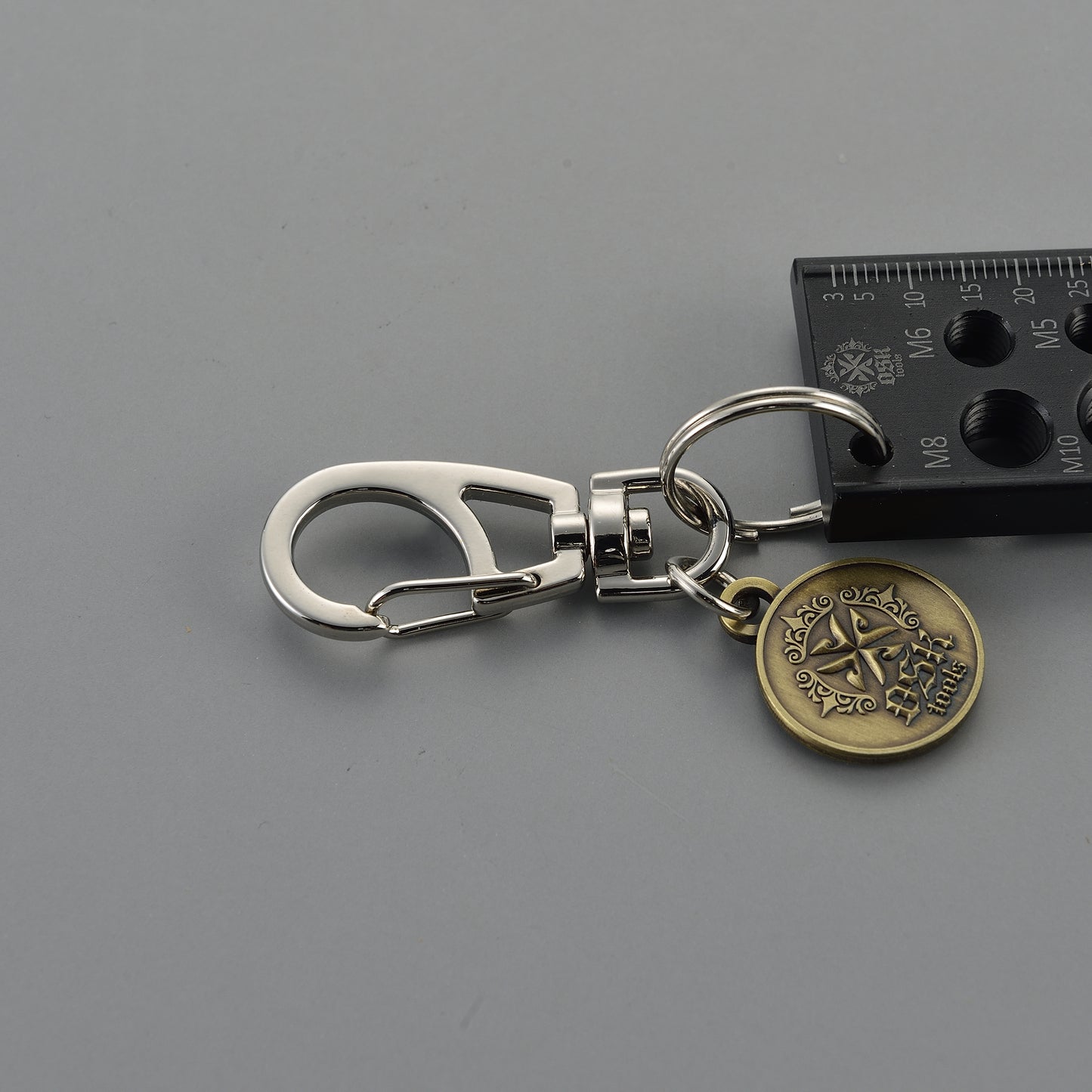 Simple Fastener Gauge Metric Keychain